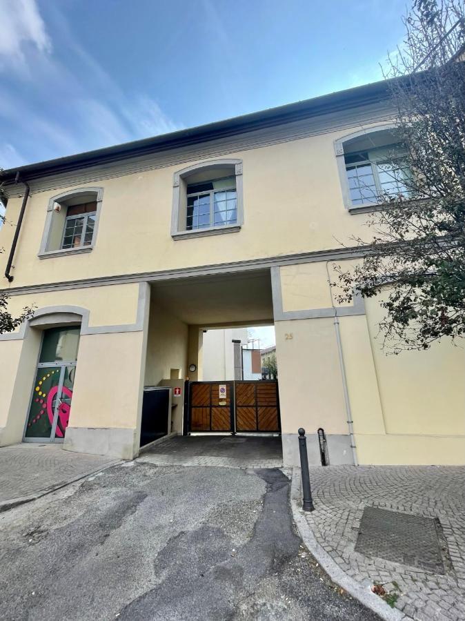 Luxury Four-Room Apartment In Monza Centro - 2 Min Walk To Train Station Zewnętrze zdjęcie